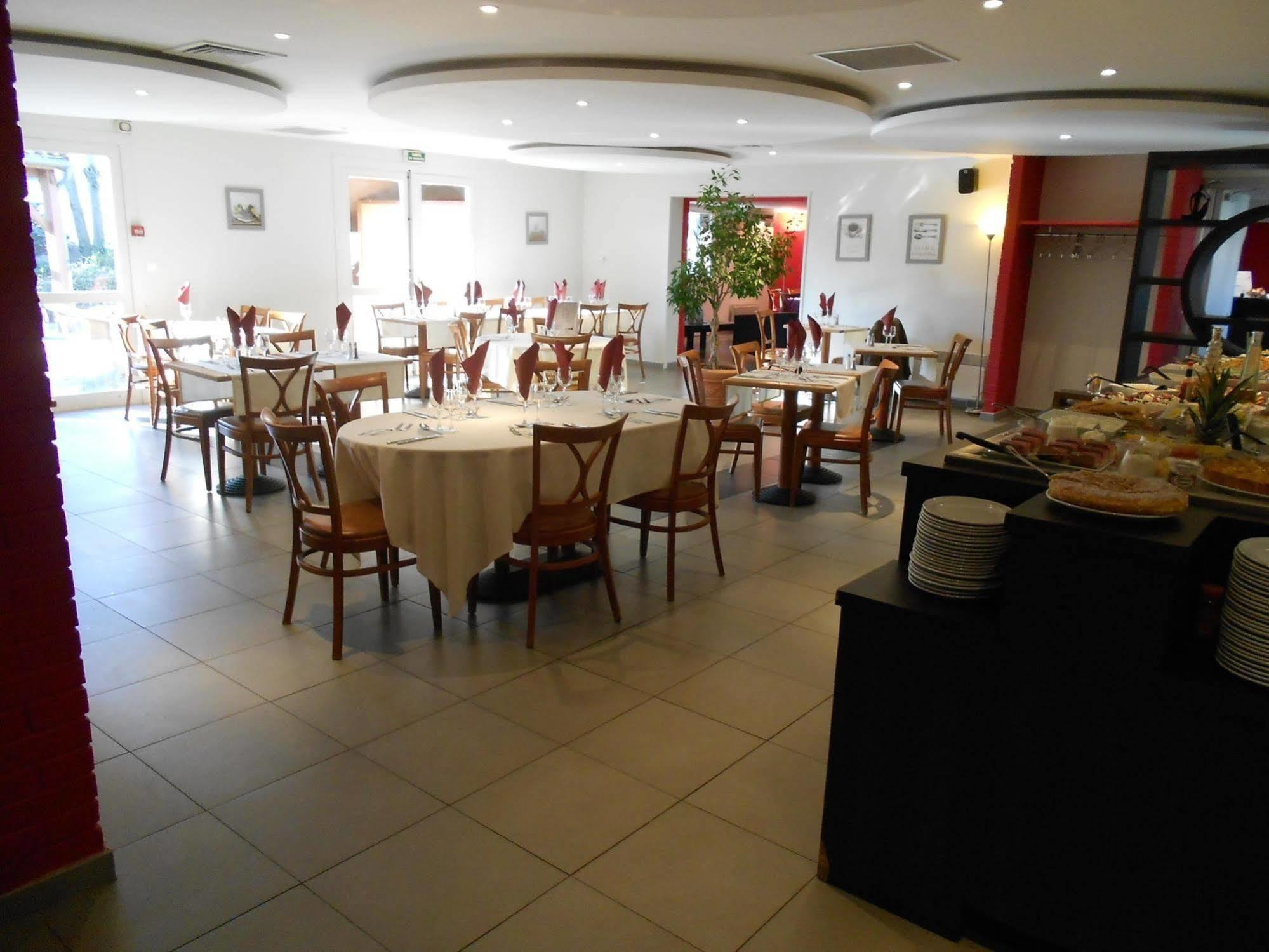 Kyriad Grenoble Sud - Seyssinet Dış mekan fotoğraf